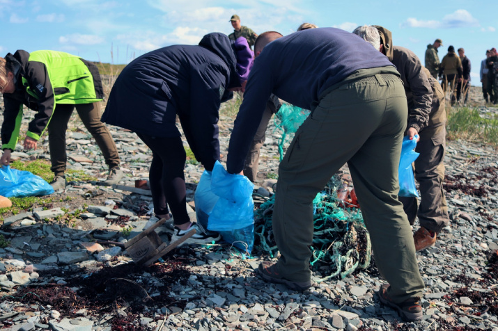 Мониторинг морского мусора. Фото: Алексей Яшкин