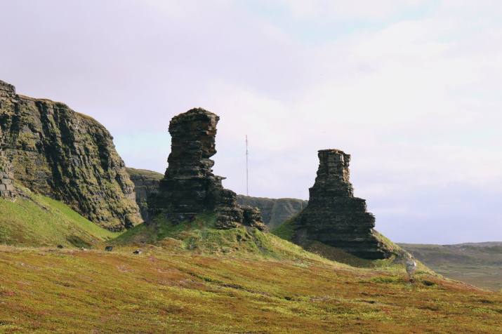 Знаменитые останцы Два брата. Фото: Анастасия Ягодина