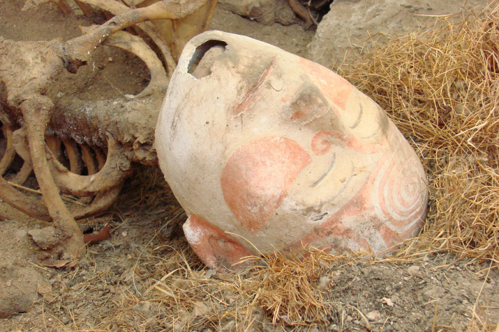 Погребальная маска. Фото: Кемеровское региональное отделение РГО Погребальная маска