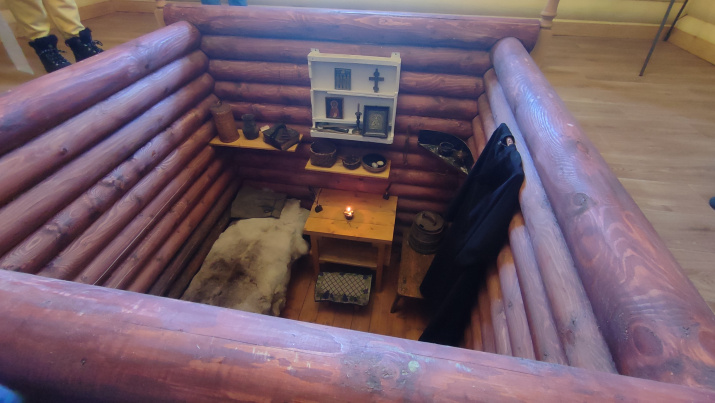 Воспроизведение места заточения протопопа Аввакума. Фото: Алина Андряинова