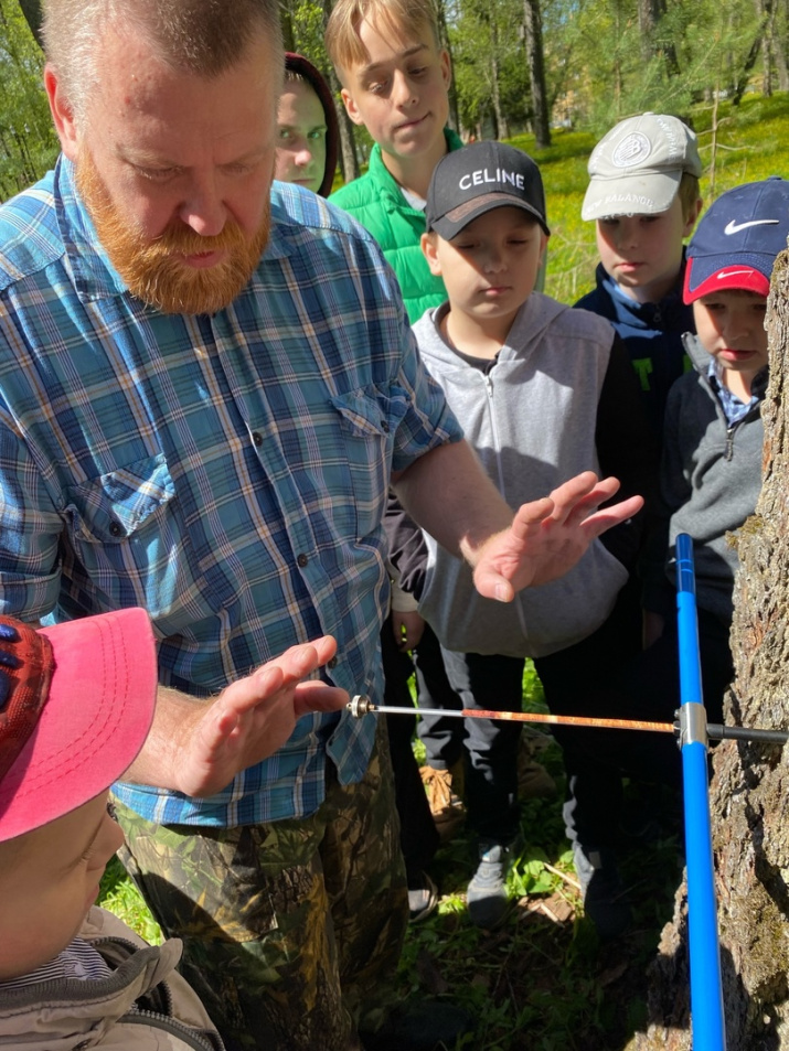 Юрий Жаворонков и дети. Фото: https://vk.com/kurkino_estate?w=wall-53015128_4026%2Fall