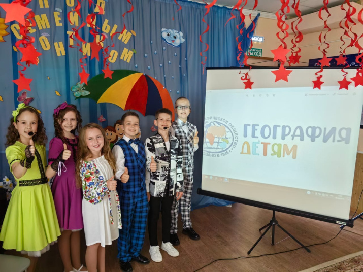 Вокально-хореографический ансамбль «Альянс». Фото: Брянское областное отделение РГО