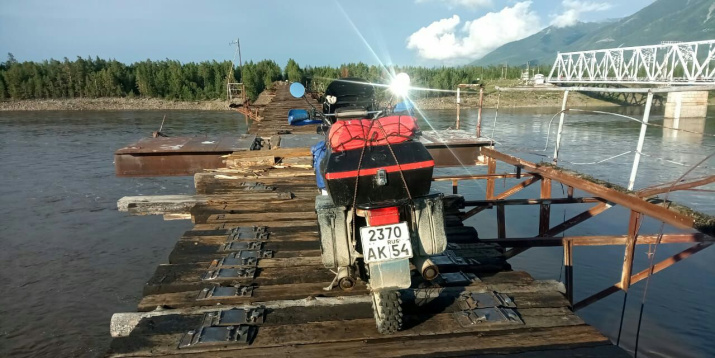 Витимский мост. Фото Евгения Захарова