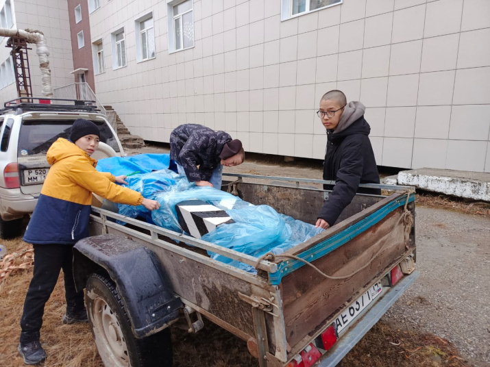 Подготовка к выезду. Фото: Посельская Нарияна и Попова Жанна