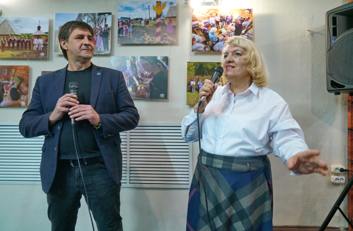 Момент открытия фотовыставки, фото Бориса Тишулина