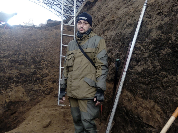 Начальник научно-изыскательского отдела ОГБУ «Наследие» Алексей Лазарев. Фото Анастасии Фишер Начальник научно-изыскательского отдела ОГБУ «Наследие» Алексей Лазарев. Фото Анастасии Фишер