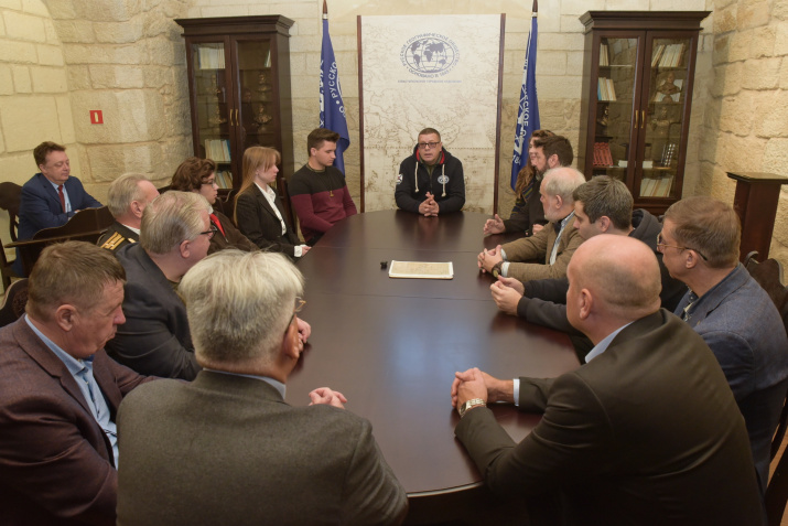 Участники Круглого стола. Фото: Юрий Югансон/ Севастопольское городское отделение РГО