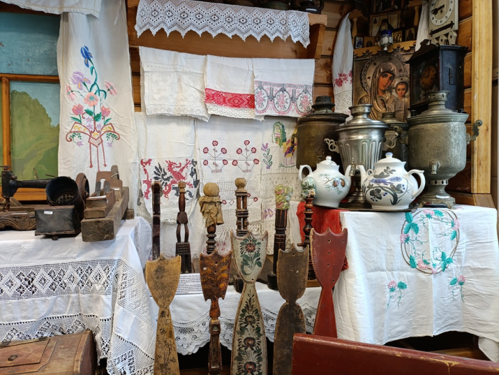 В школьном музее Родники. Фото Костромское отделение РГО