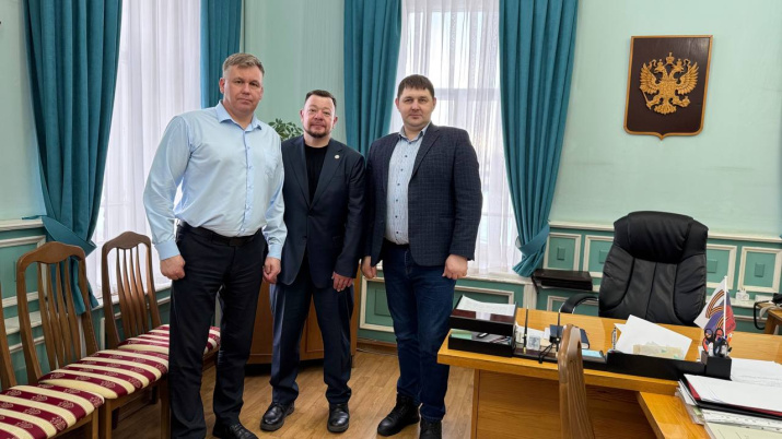 Глава Солигаличского округа Александр Вакуров, председатель Костромского РГО Дмитрий Шнур, депутат Костромской областной Думы Николай Цвиль