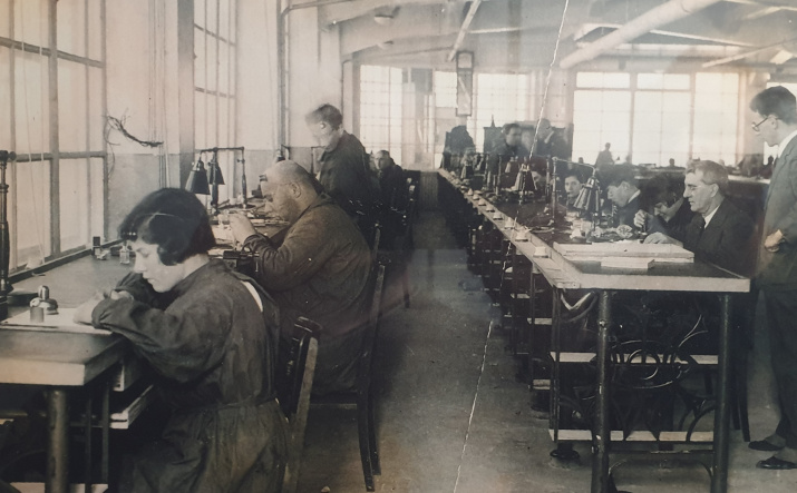 Цех часового производства 1932 г. Из архива предприятия.