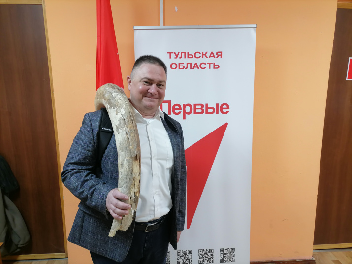 Тот самый бивень мамонта. Фото: Олег Золотарёв
