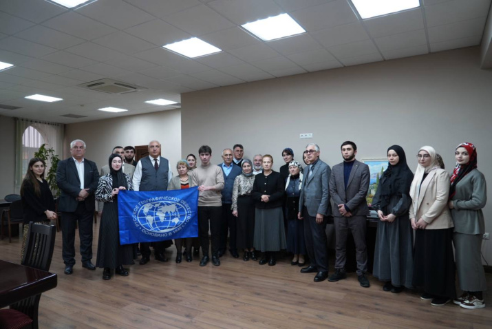 Совместное фото с членами РГО.Фото: Отделение РГО в Республике Ингушетия Совместное фото с членами РГО