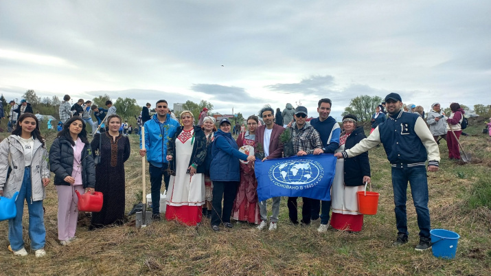 Участники проекта "Семейный лес" в Чувашии. Фото: Чувашское республиканское отделение РГО Участники проекта "Семейный лес" в Чувашии. Фото: Чувашское республиканское отделение РГО