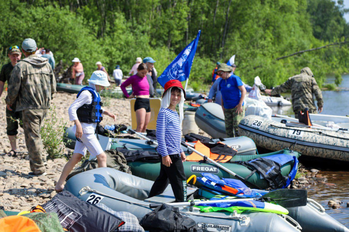 Одно из многочисленных туристических событий, организованных отделением РГО в ЕАО - ежегодный сплав по реке Бира в июне 2025 года. Фото: Лидия Чурилина