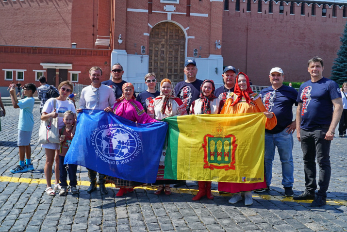 Посещение Красной Площади. Фото - Борис Тишулин