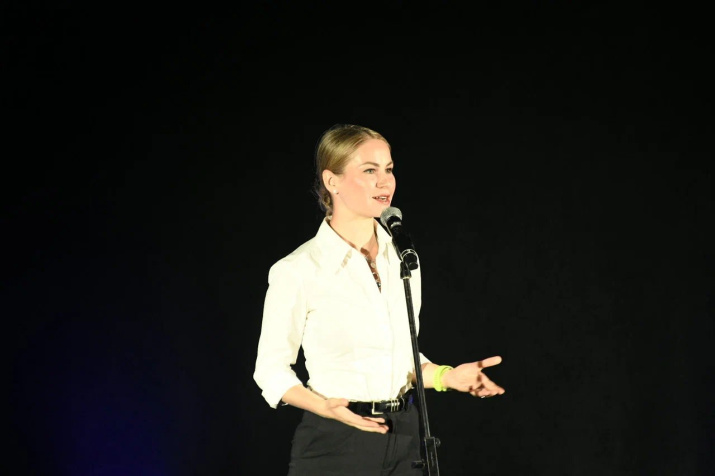 Открыла фестиваль заместитель руководителя администрации Губернатора Красноярского края Юлия Филатова. Фото: Денис Гаськов