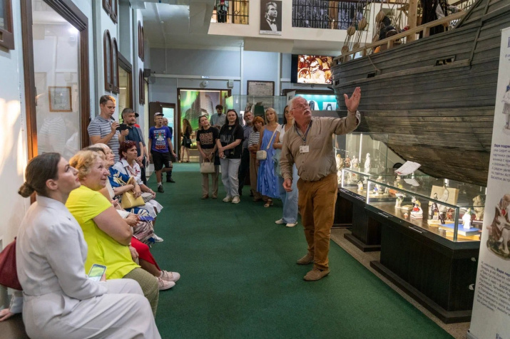 Экскурсия в Красноярском краевом краеведческом музее. Фото: Денис Гаськов