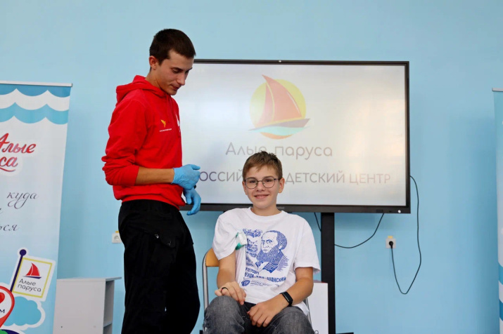 Участники смены. Фото: ВДЦ «Алые паруса»