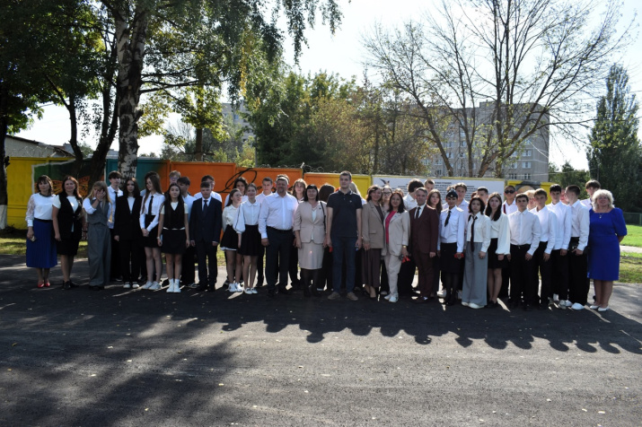 На церемонии открытия мурала. Фото: Чувашское республиканское отделение РГО