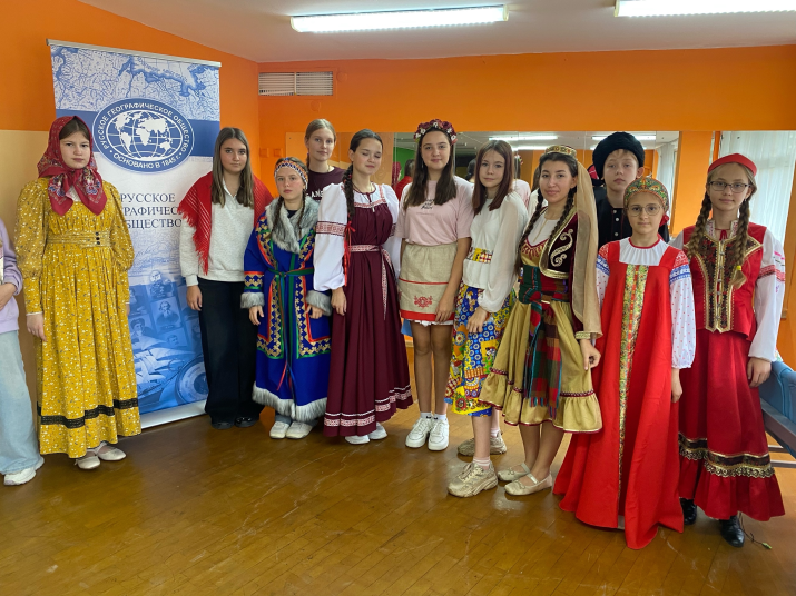 Участники фестиваля. Фото: Мир открытий