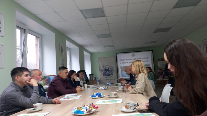 Участники круглого стола. Фото: Чувашское республиканское отделение РГО