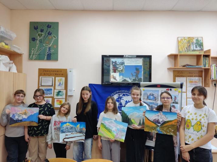 Юные художники Крымска. Фото: Крымское отделение РГО