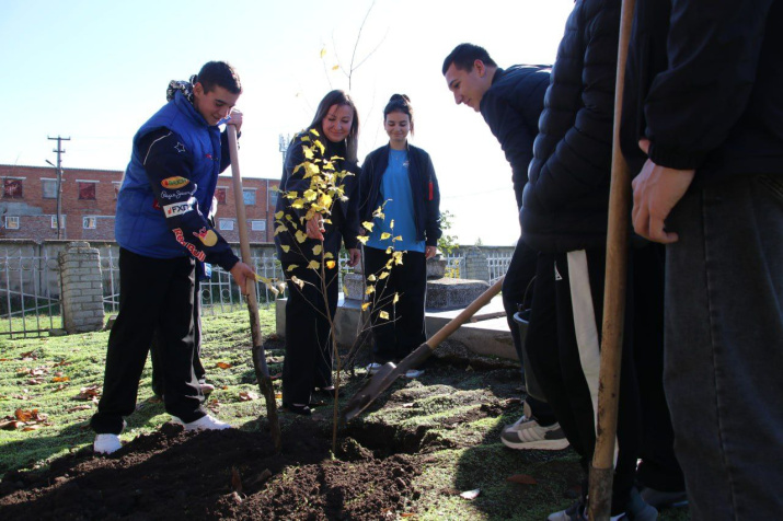 Участники патриотической акции. Фото: Брюховецкое отделение РГО