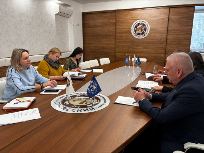 члены Совета Хакасского отделения РГО