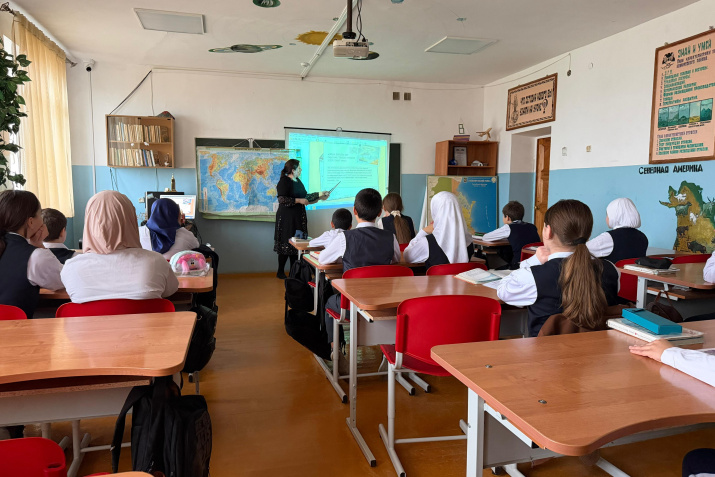 Школьники из села Султан-Янги-Юрт Кизилюртовского района также не остались в стороне от акции. Фото: Дагестанское отделение РГО