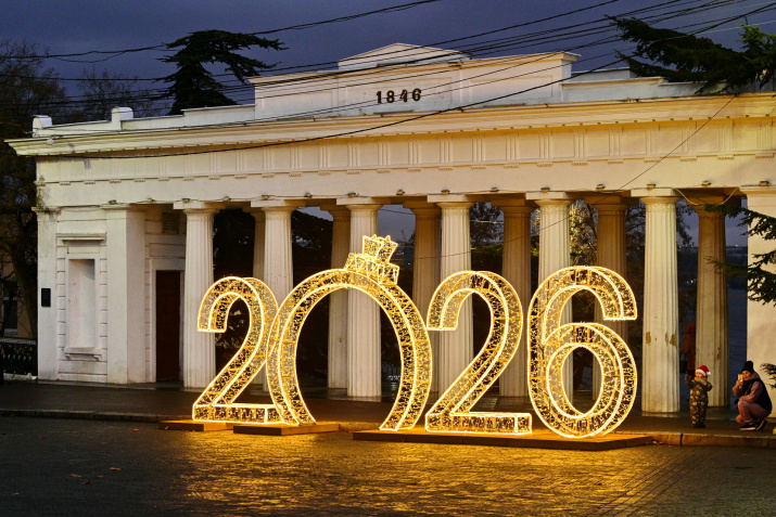 Украшение на Графской пристани. Фото: Юрий Югансон/Севастопольское городское отделение РГО
