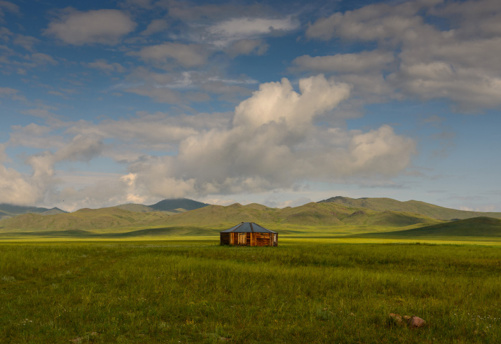 Вид на курган и Долину Царей. Фото: Алексей Михайлов