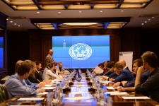 Участники второго заседания Молодёжного интеллектуального клуба РГО