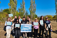 Участники НЕурока географии в Байдарском заказнике. Фото: Галина Карпенко/ Севастопольское городское отделение РГО