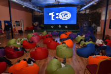 Школьники 11 средней школы смотрят фильм. Фото: Юрий Югансон/Севастопольское городское отделение РГО