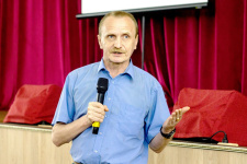 Анатолий Белов