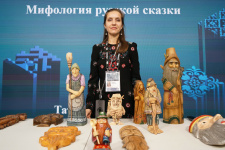 Гостей фестиваля встречали сказочные персонажи. Фото: Анна Юргенсон/пресс-служба РГО