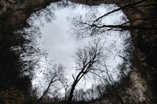 Вид из провала. Фото: Оксана Крицкая