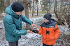 Учебно-исследовательская экскурсия в «Синичкин день». Фото: Наталья Демакова Учебно-исследовательская экскурсия в «Синичкин день». Фото: Наталья Демакова
