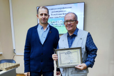 Председатель Коми РО РГО В. Щенявский, П. Юхтанов. Фото: Владимир Матвеев