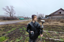 Ишеев Егор проводит изыскания, фото Ишеев Денис