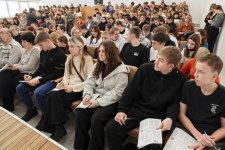 Участники диктанта на площадке в городе Бийск. Фото предоставлено АКО ВОО РГО Фото предоставлено АКО ВОО РГО