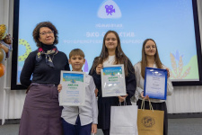 Награждение победителей. Фото: Парк флоры и фауны «Роев ручей»