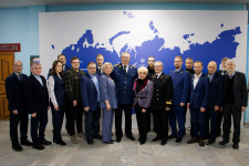 Почетные гости и организаторы конференции. Фото: Валерия Белоглазова