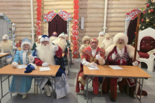 Зимние волшебники отвечают на вопросы Географического диктанта. Фото: пресс-служба «Парка сказов»