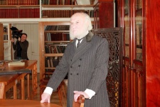 Лауреат Госпремии СССР Евгений Капитонов в роли Петра Петровича Семенова Тян-Шанского