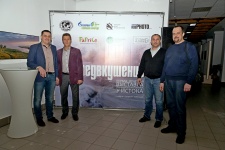 На открытии выставки. Слева направо - Олег Буцкий, Михаил Малахов, Александр Капитанов, Виктор Шляхин