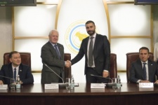 The signing of an agreement between the Russian Geographical Society and the «Mountainous Abkhazia» foundation. Photo by the press-service of the Russian Geographical Society