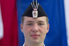 Евгений Смирнов - педагог Детского морского центра и руководитель Молодежного клуба РГО Евгений Смирнов – педагог дополнительного образования, руководитель Молодежного клуба РГО на базе Детского морского центра.