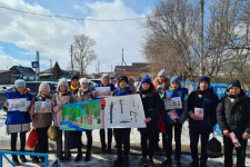 Ребята молодёжного объединения "Заповедный инспектор". Фото заповедника "Хакасский"