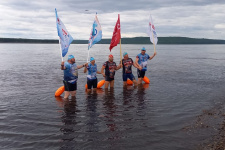 Финиш заплыва в посёлке Бор. Фото Туруханского отделения РГО